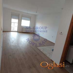 Izdaje se jednosoban prazan stan od 37m², pogodan isključivo za poslovne delatnosti.